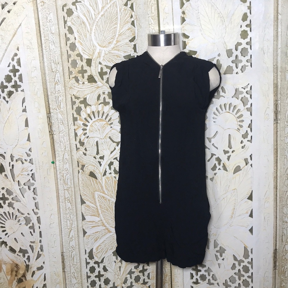 Elegant Black Zipper Dress